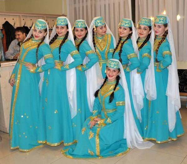 مدل لباس محلی سنتی ترکی آذری دخترانه
