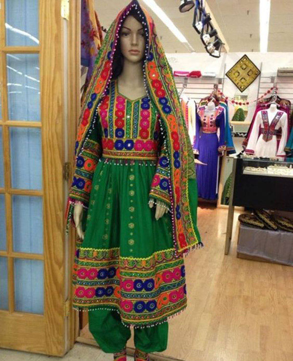 پوشش سنتی مردان و زنان سیستان و بلوچستانی