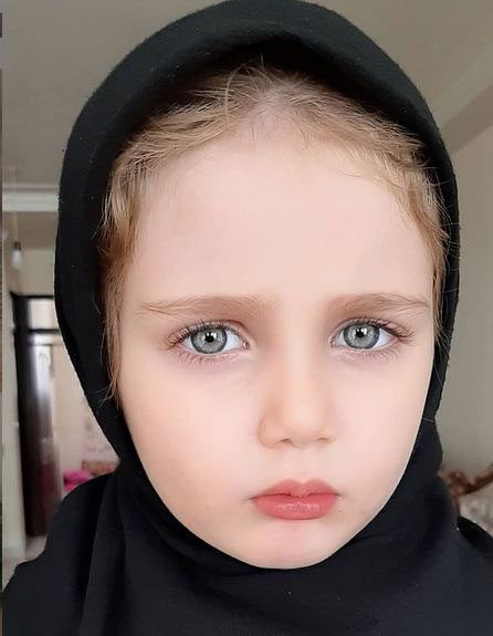 رزا فروتن دختر زیبای ایرانی